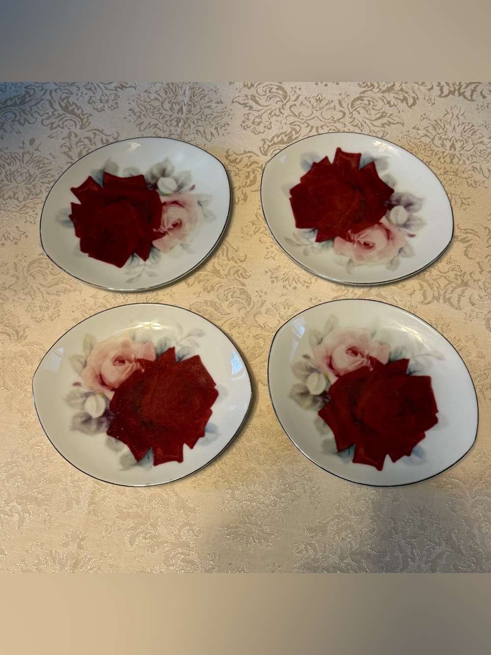 Vintage Narumi Fine China Dessert Plates with Red Rose Floral Pattern - Set of 4